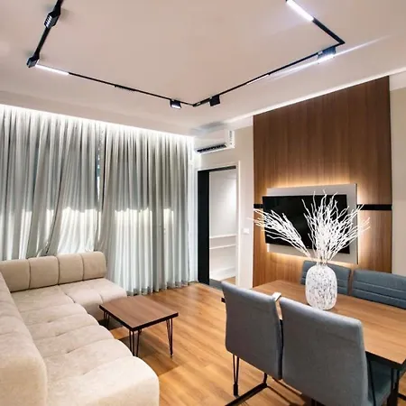 Luxury At Condor Center 아파트 *