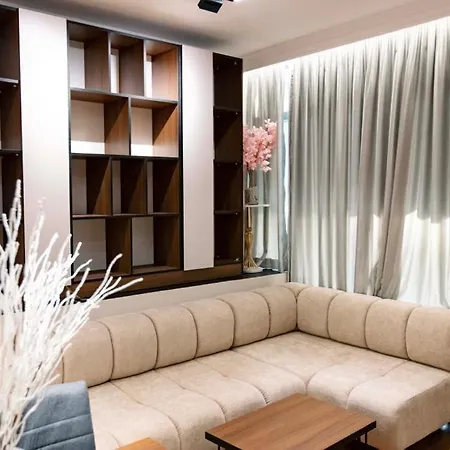 Luxury At Condor Center Apartment