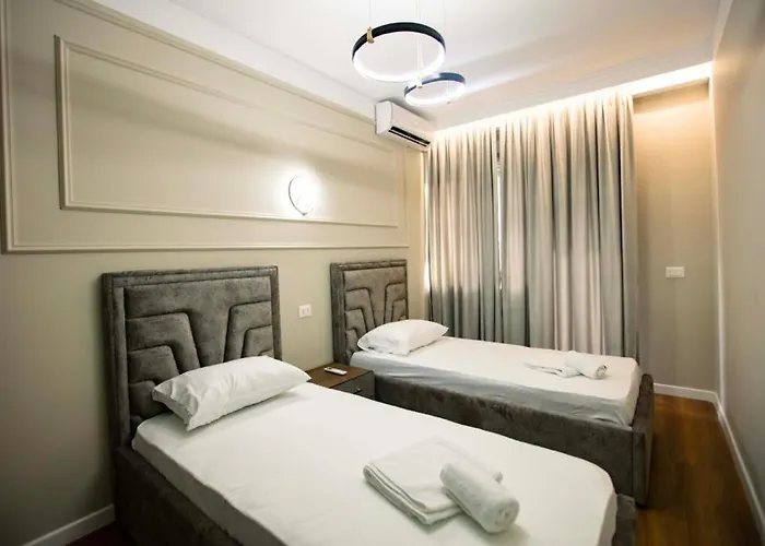 Luxury At Condor Center * Tirana